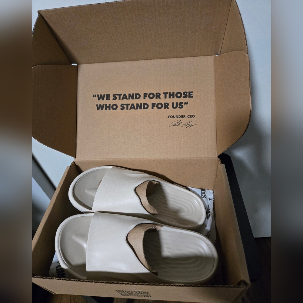 Stand+ Sandals, Brand New in Box, Podiatrist Approved, Size W 8 & M 6, Comfort